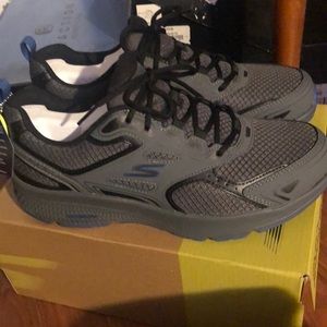 SKETCHERS GO RUN NIB